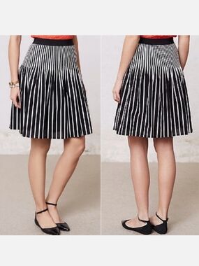 Anthro Maeve Striped Remy Skirt Black White Pleated A-Line Elastic Waist Size 2